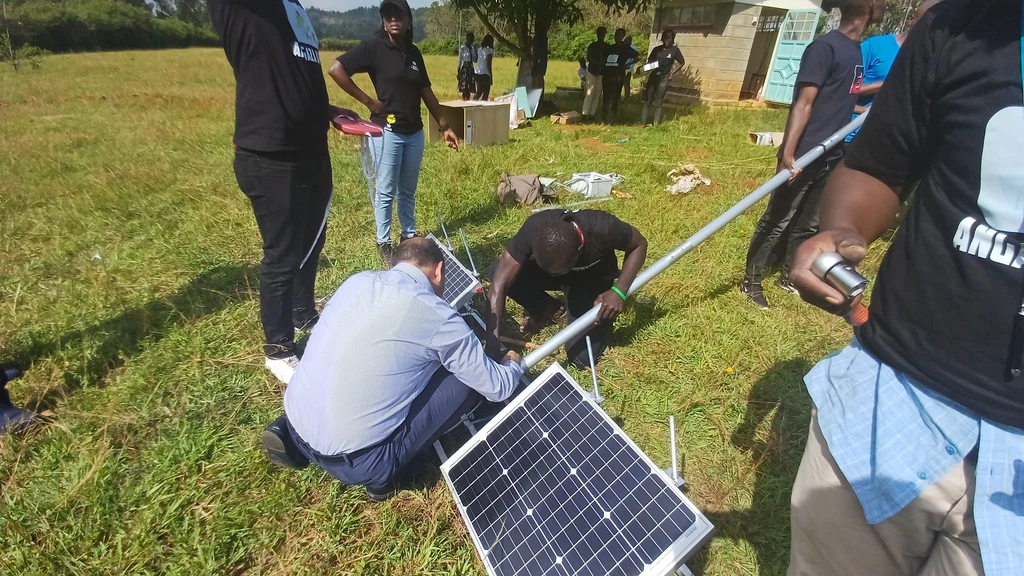 A rider swapping their battery at the Dunga Beach Hub